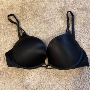 Victoria’s Secret Miraculous Plunge Bra 32C
